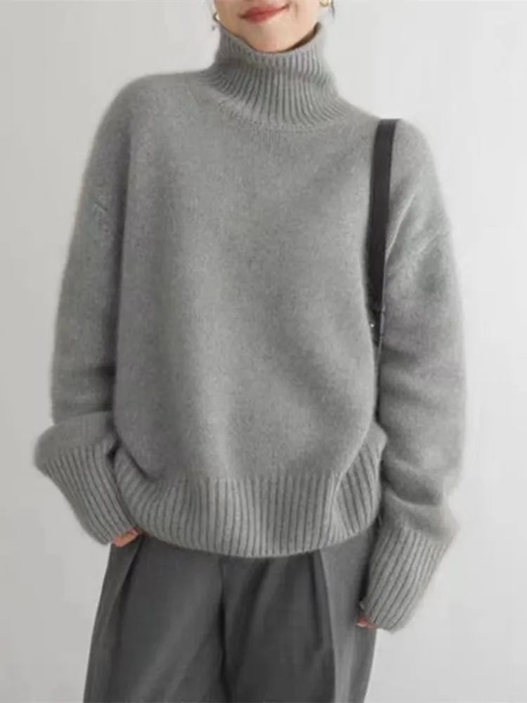 EMERSON – COZY HIGH-NECK RELAXED SWEATER