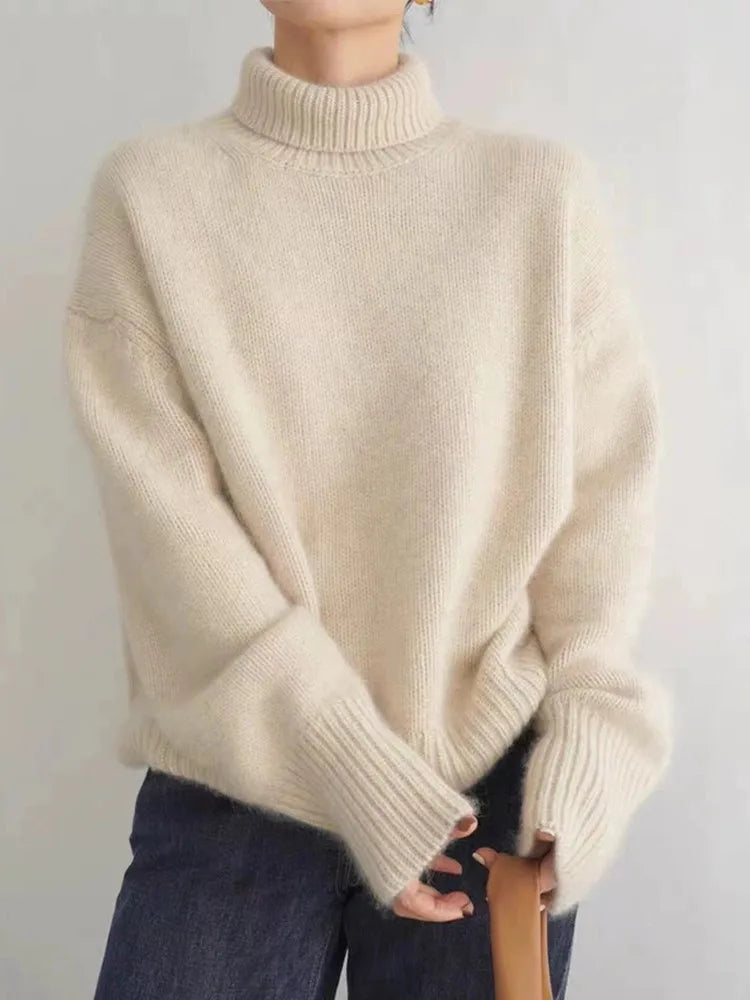 Alecia | Women's Luxurious Cashmere Roll Neck Jumper | Timeless Elegance