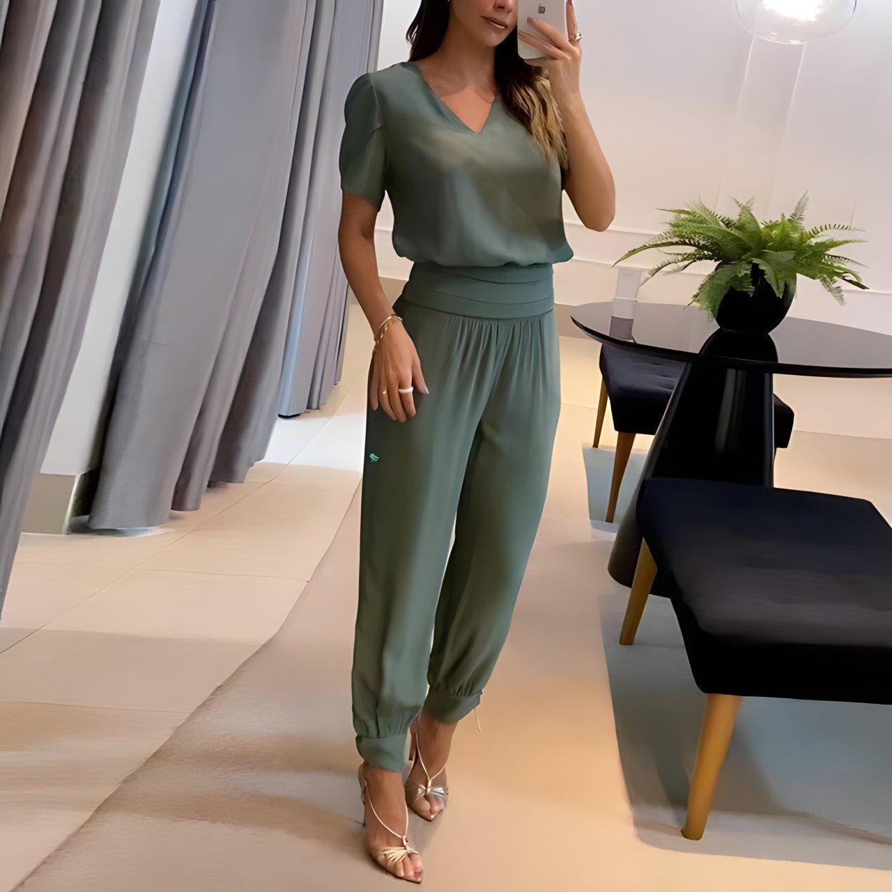 Kenzie – Trendy Set with Blouse and Pants