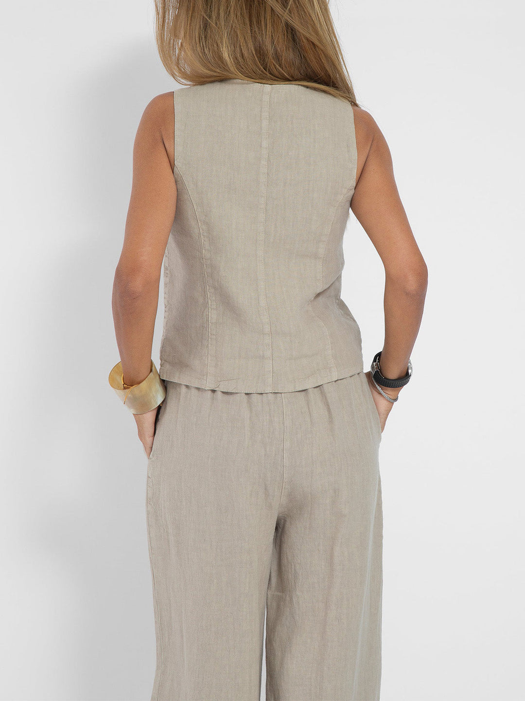 Aira – Elegant Two-Piece Set with Waistcoat and Wide-Leg Trousers
