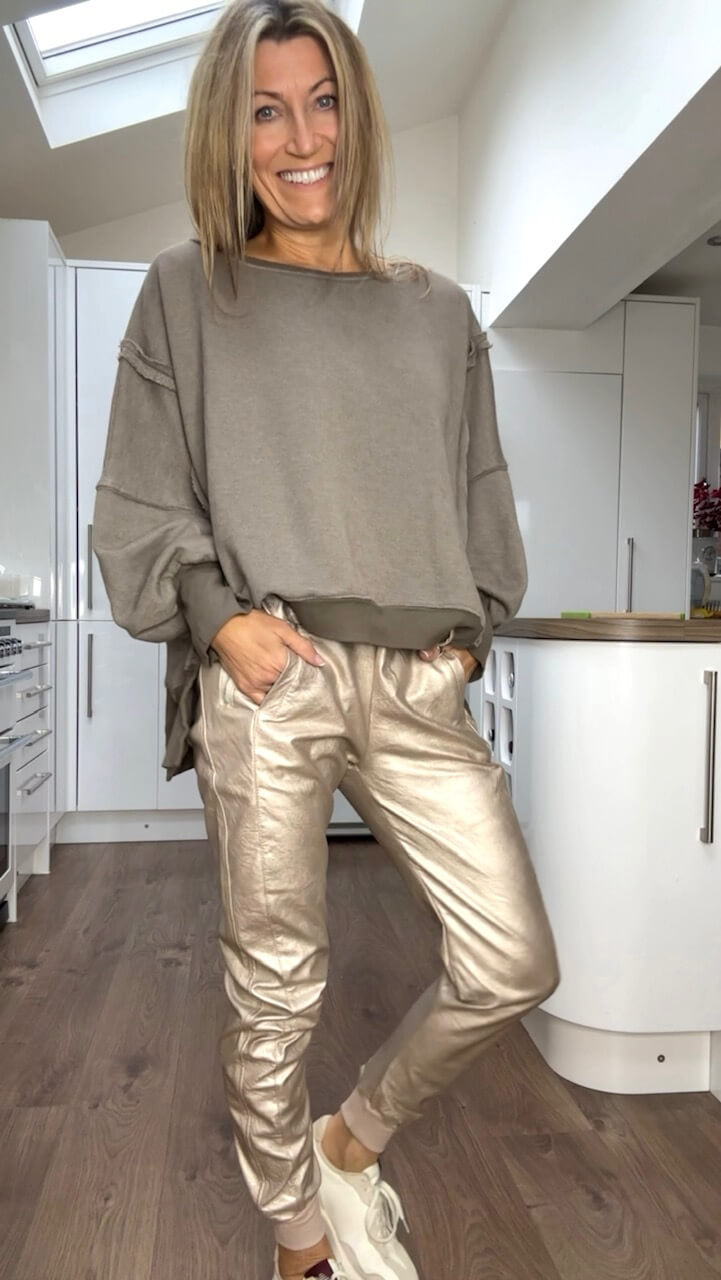 Set Top Casual with Round Neck for Women + Faux Leather Pants