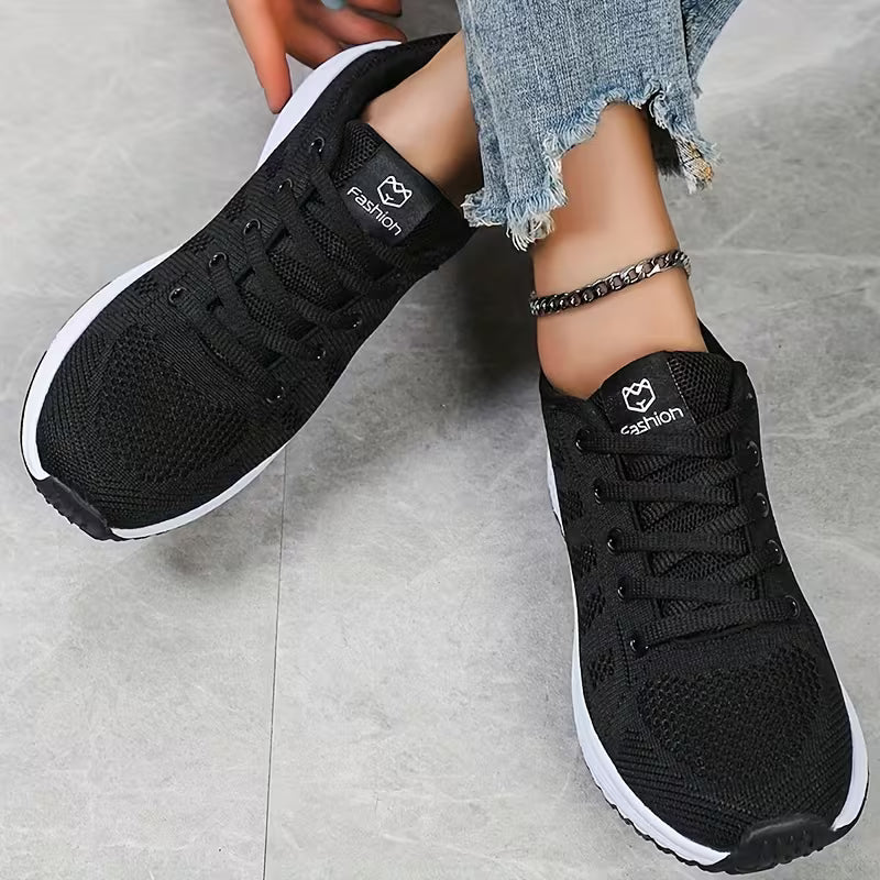 VERSA | ULTRA-LIGHT BREATHABLE LACE-UP SNEAKERS