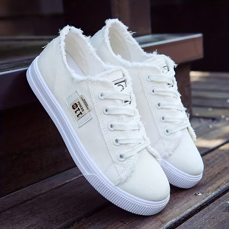 LUMI | ESSENTIAL ALL-SEASON CANVAS FLAT SNEAKERS