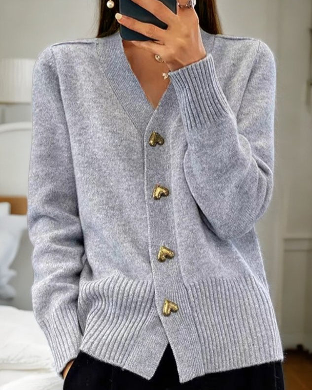 JANICE – HEART BUTTON V-NECK CARDIGAN